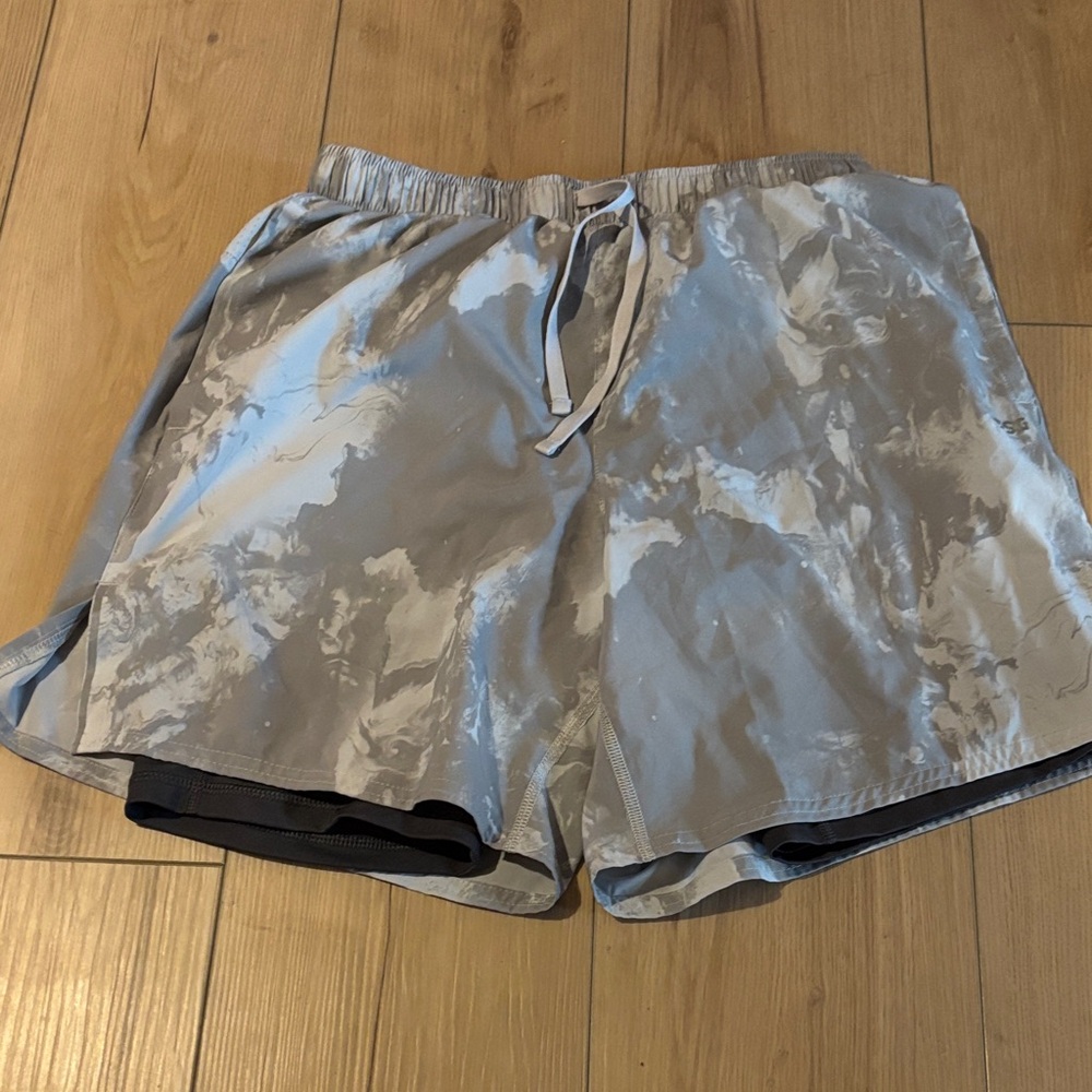 DSG Men's Athletic Shorts in Light Gray